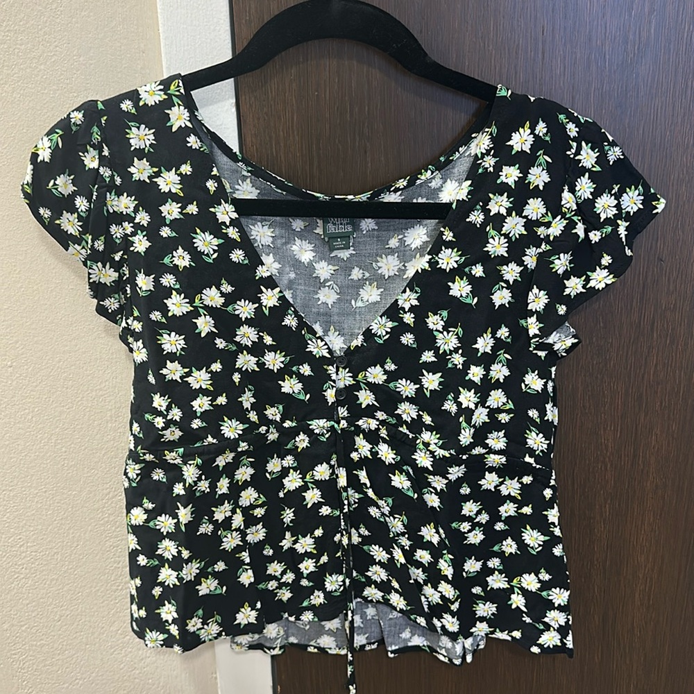 Wild Fable floral top